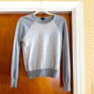 J Crew size M sweater. In great condition.